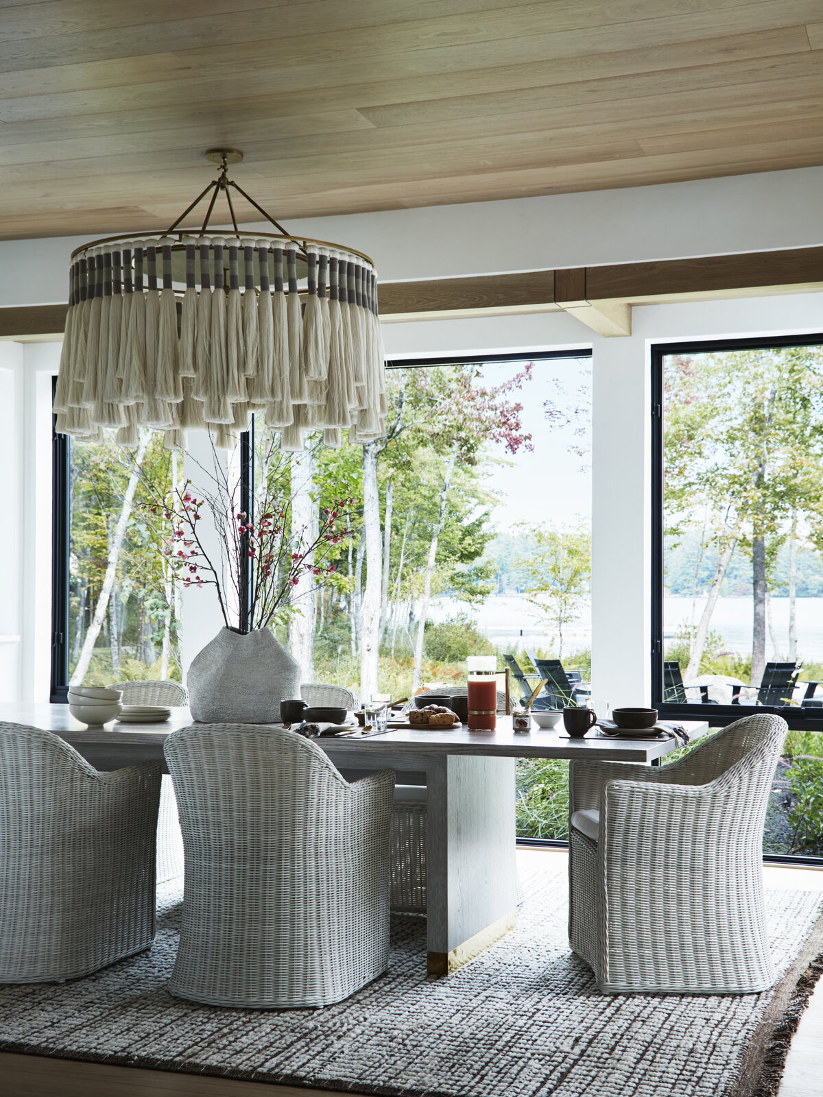 004-portrait-kitchen-coastal-dining-contemporary