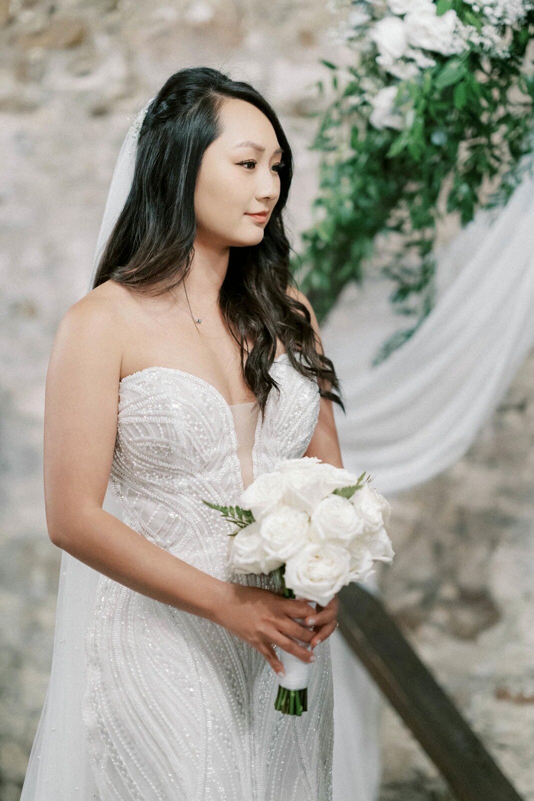 W11-Wedding-Photos-Caledon-Valley-Estate-Eleanor-and-Michael-2024-11-02-2500px-1148