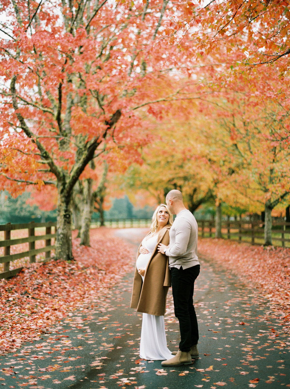 Rockwood Farms North Bend WA fall foliage maternity shoot captured by Seattle Maternity Photographer Brittany Carvalho