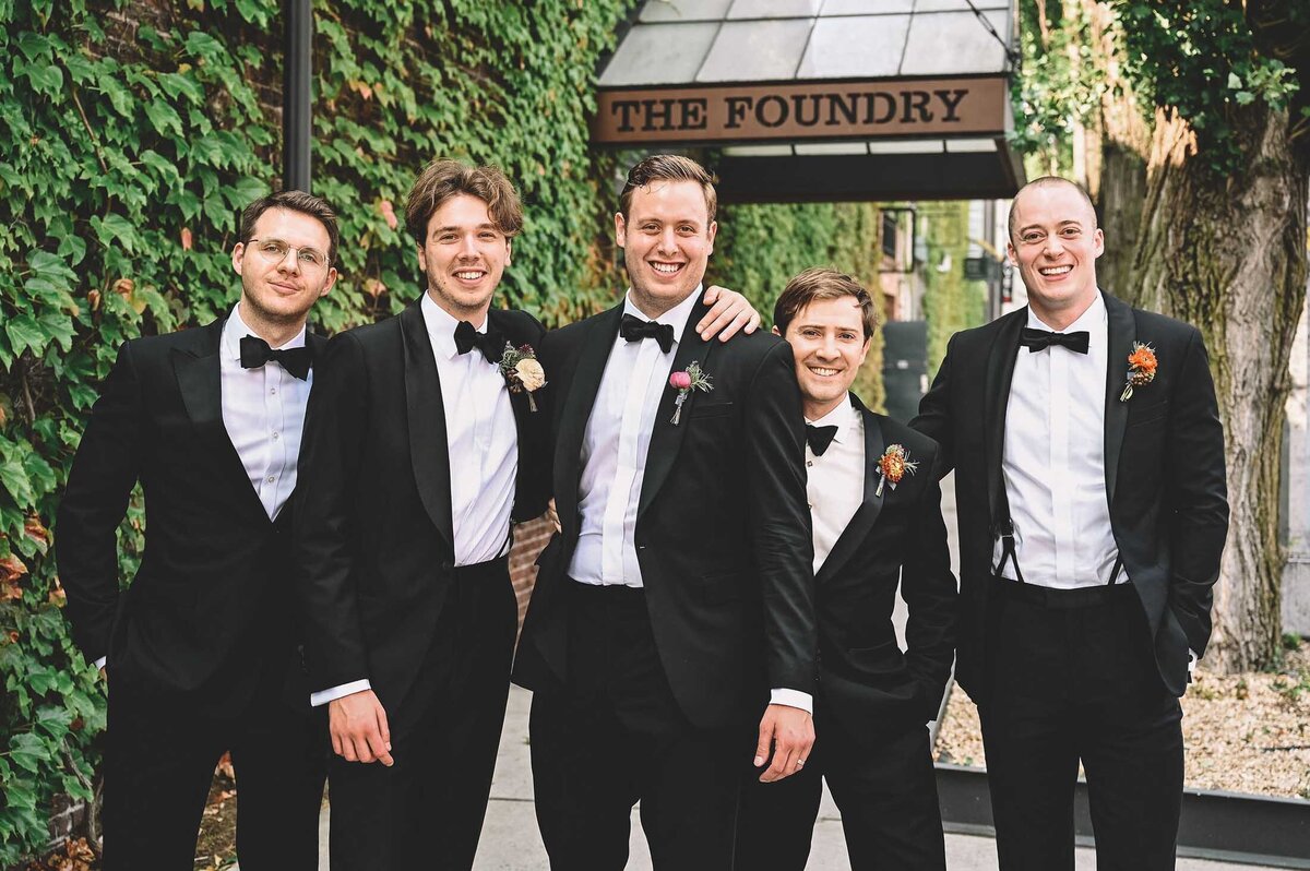 jaclyn-fisher-events-planning-colorful-summer-garden-wedding-in-nyc-62