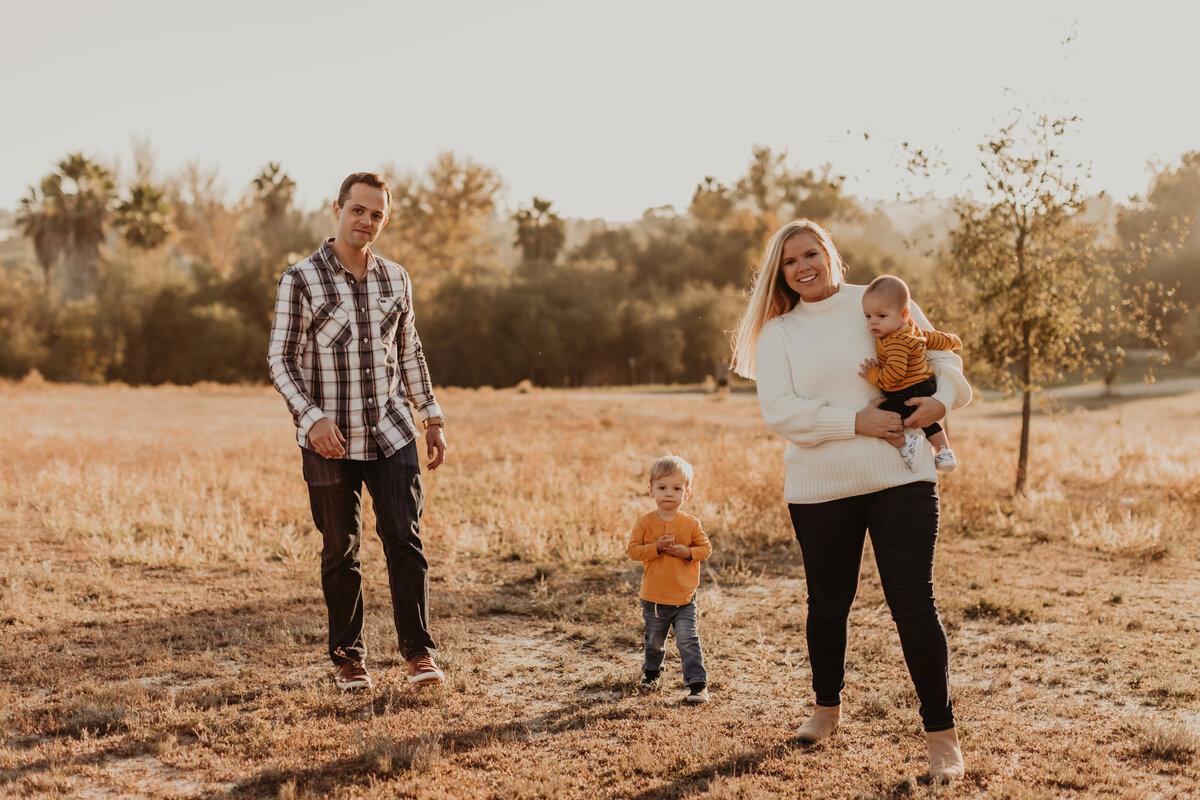 san-diego-rustic-fall-family-session-1-2