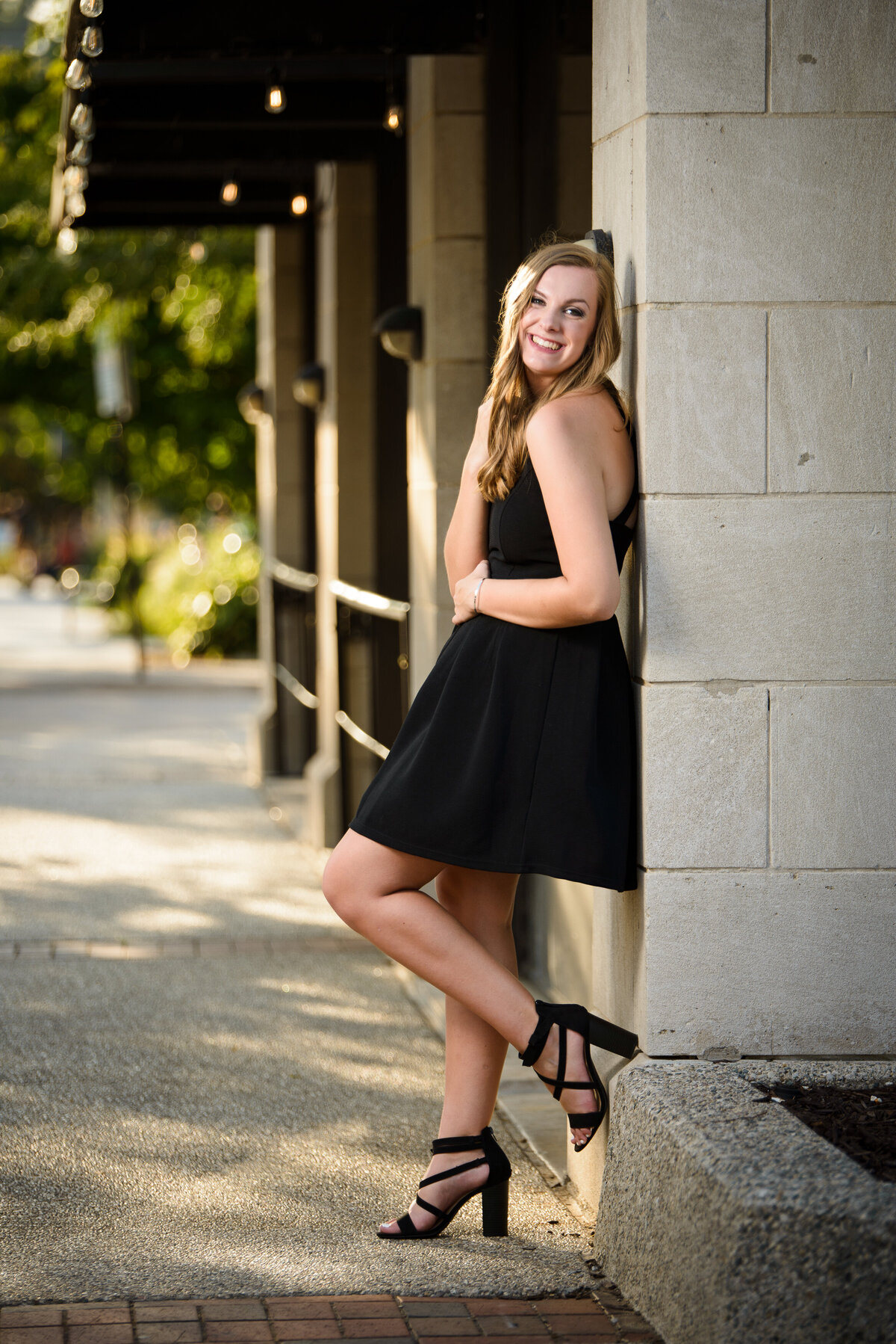 Holland-MI-Downtown-Senior-Pictures-14