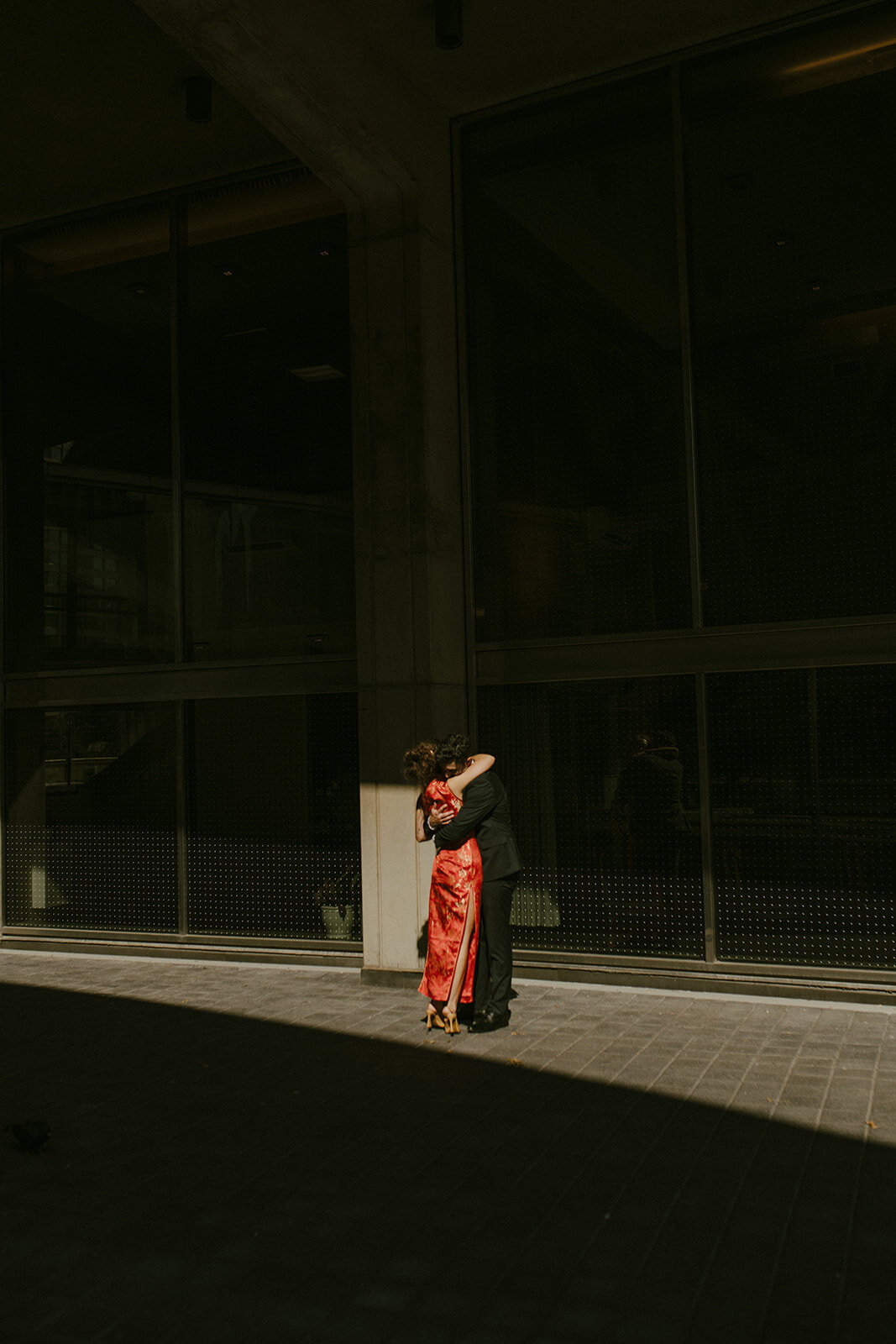 toronto-city-elopement-city-hall-ttc-subway-sugar-beach-fun-romantic-sumer-wedding-2746