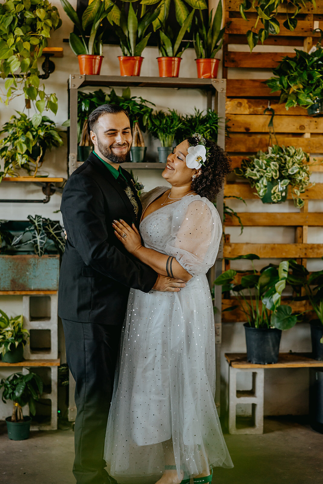 rad-red-creative-wild-roots-unique-elopement-chantilly-chic-celebrations-5