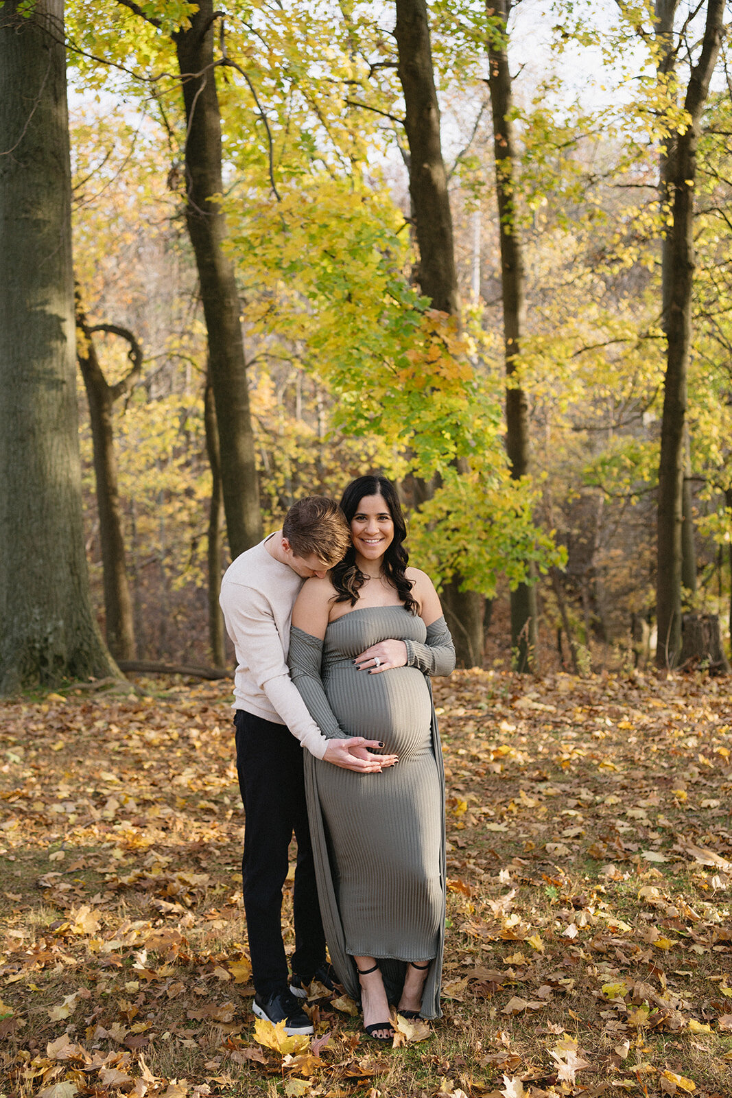 Jenna+RyanMaternityClevelandOhioGinaMariePrestiPhotography.jpg-85