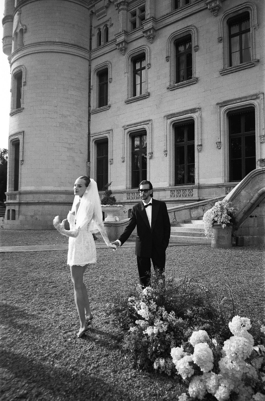 chateau-challain-wedding-film-photography-julia-garcia-prat1