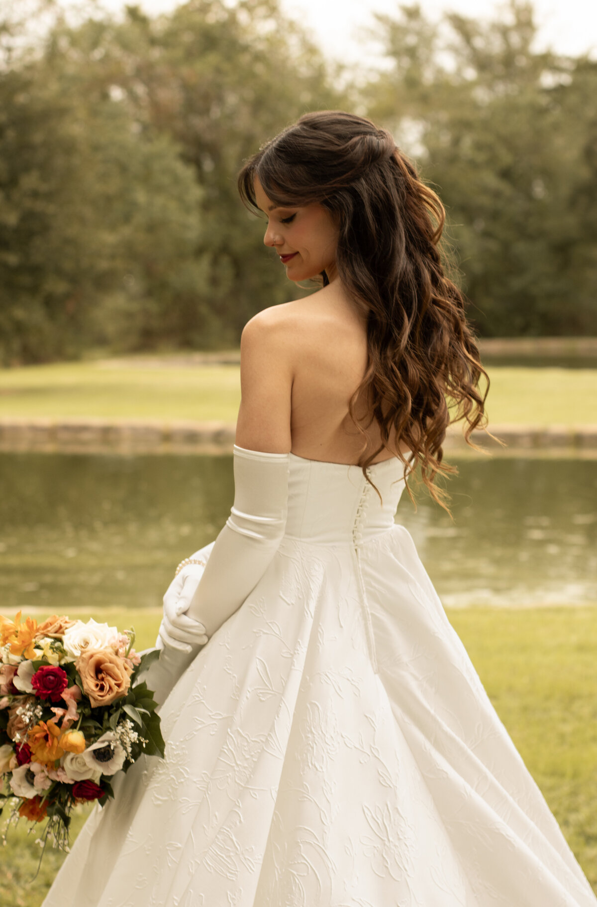 bridal portrait, flowers down, editorial photo