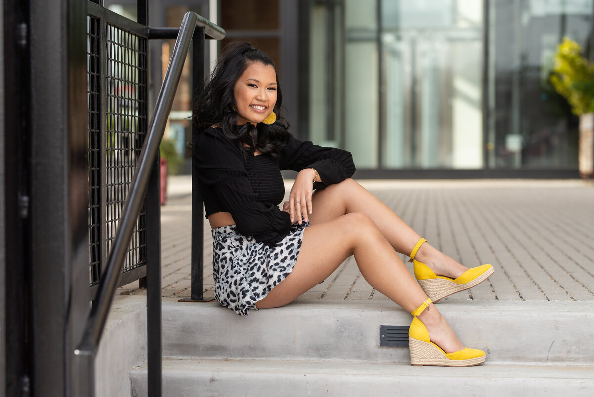 raleigh-wake-forest-north-carolina-senior-portrait-photographer-senior-pictures-urban-fields-kerri-o'brien-photography-Lyndsey-266