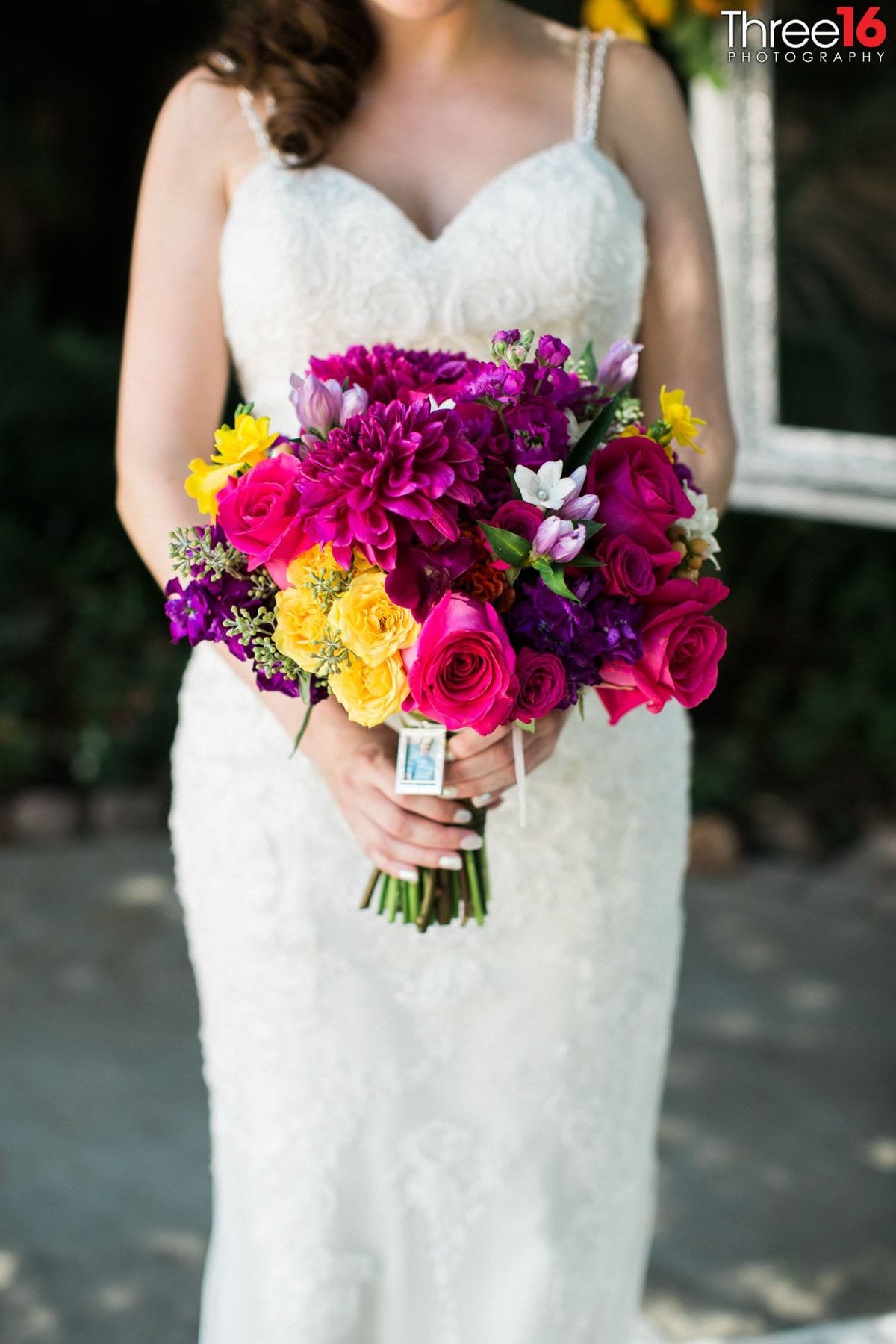 Bride's gorgeous Bouquet of Flowers