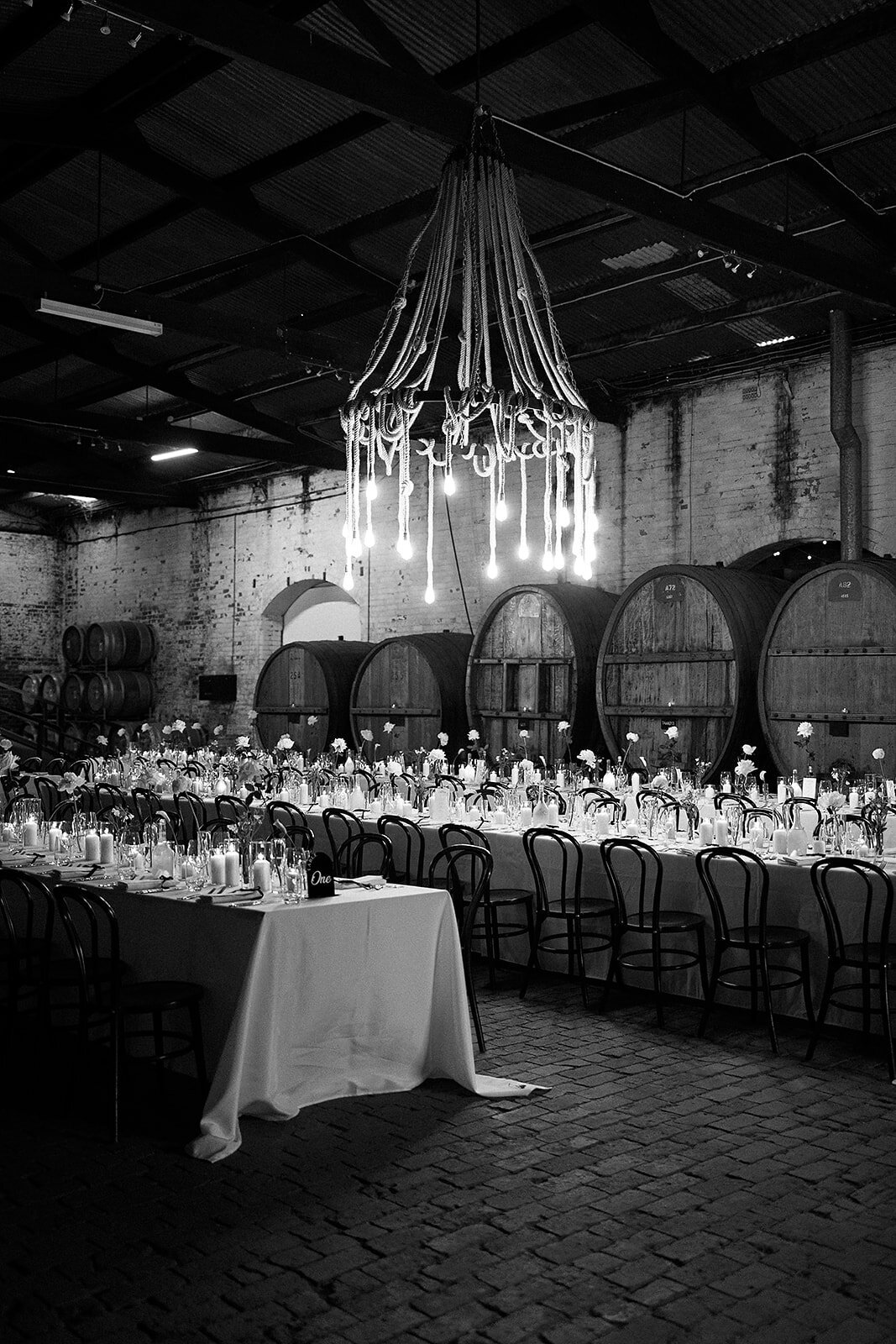 Reception_Dining_Black_White