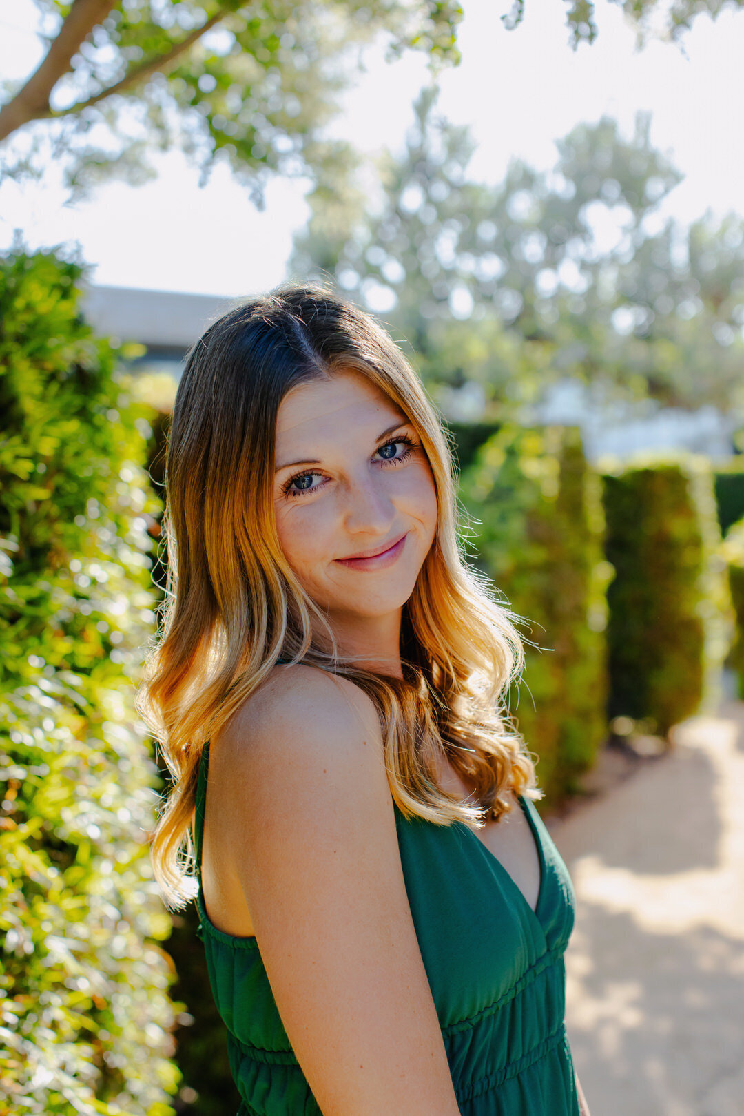 katherine-beth-photography-san-diego-grad-photographer-san-diego-graduation-photos-grad-photos-san-diego-senior-graduation-photos-point-loma-nazarene-university-grad-photos-plnu-grad-photos_0001-1