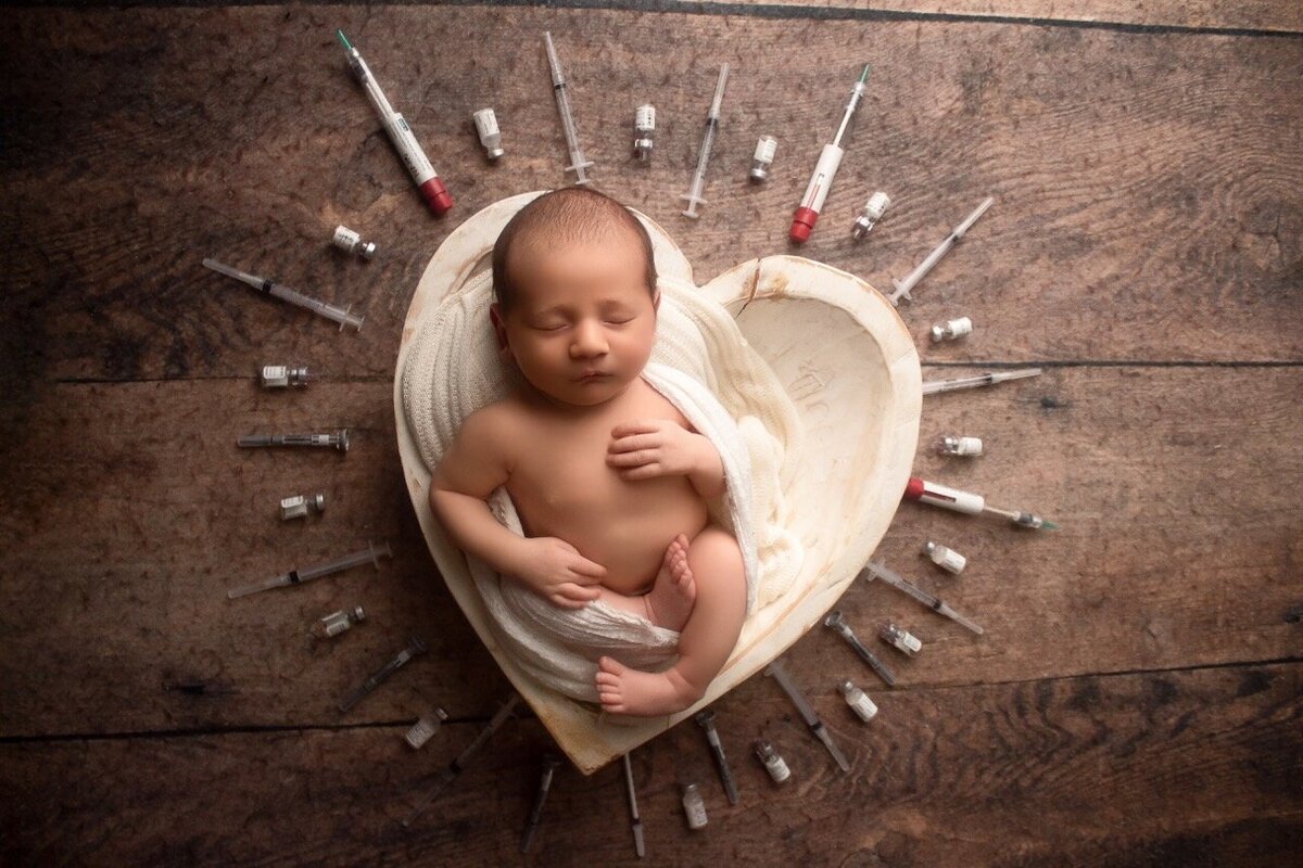 IVF baby newborn session. Sacramento, Ca ivf newborn photography. posed newborn session