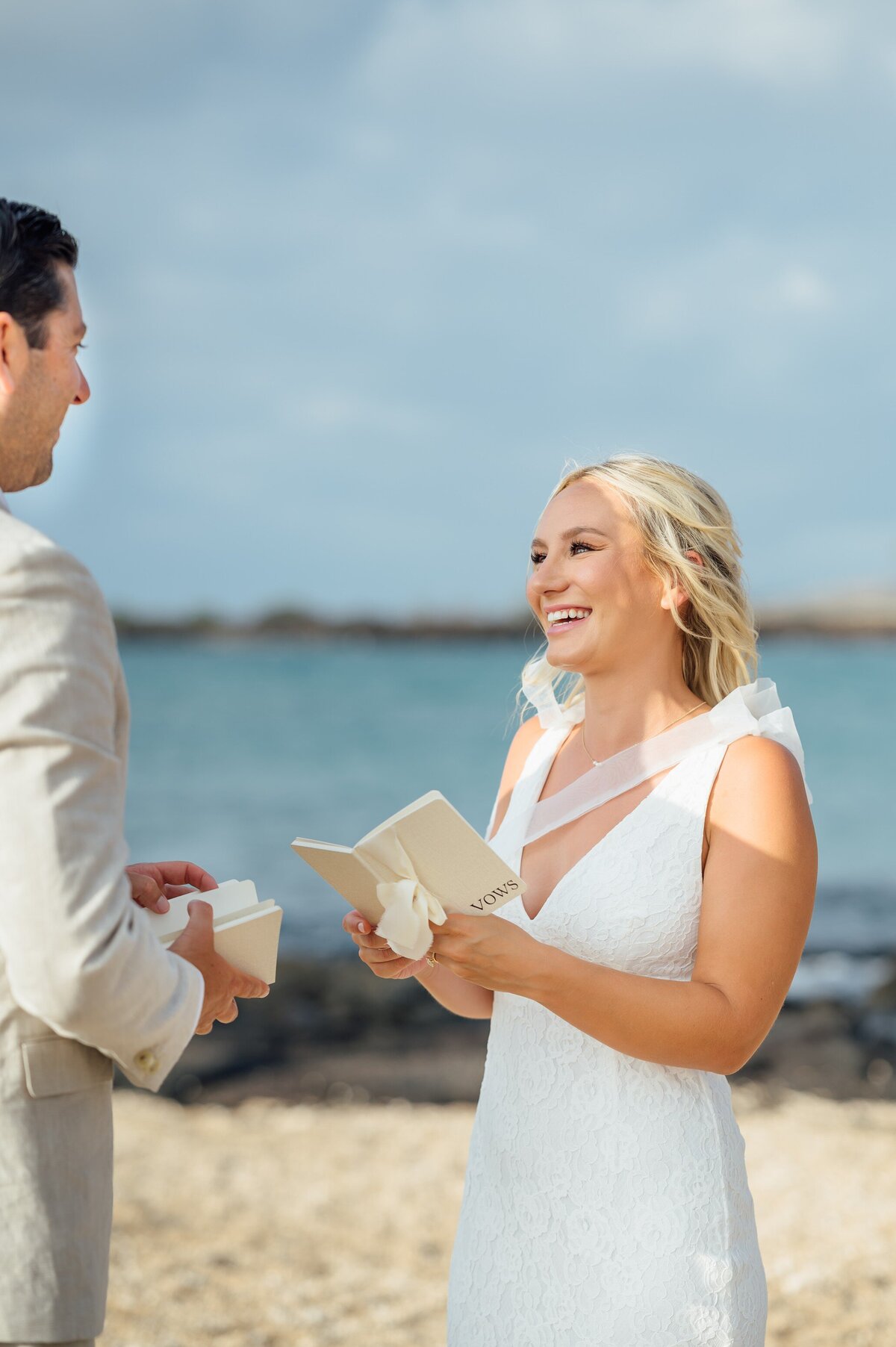 mahaiula-beach-elopement_0007