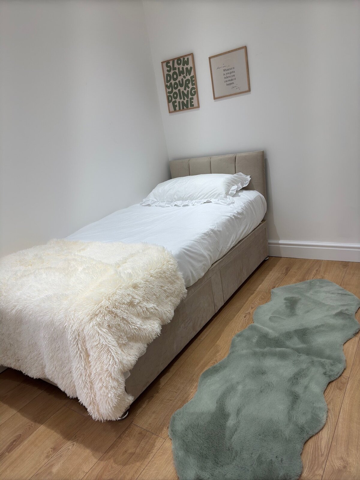 zintarah-haven-supported-accomodation-croydon-anima-youth-bedroom-1