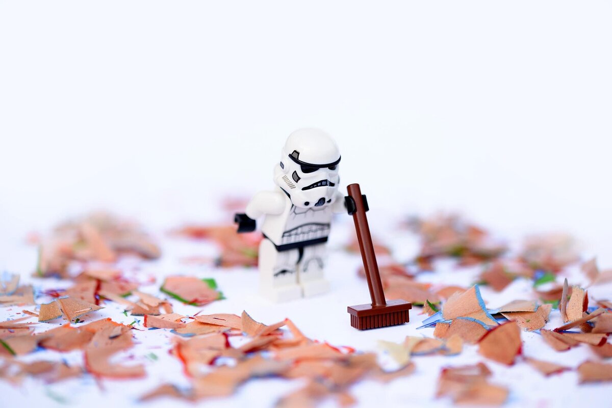 stormtroopersweeping-1web