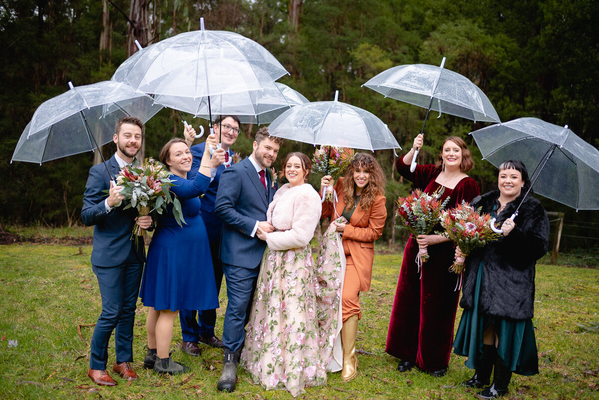 Rainy weather wedding photos