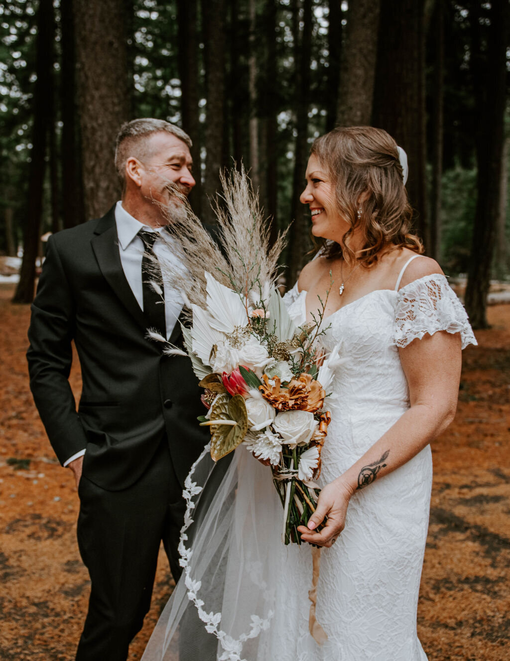 suttle-lake-sisters-oregon-lodge-woods-vow-renewal-photographer-wedding-elopement-2563