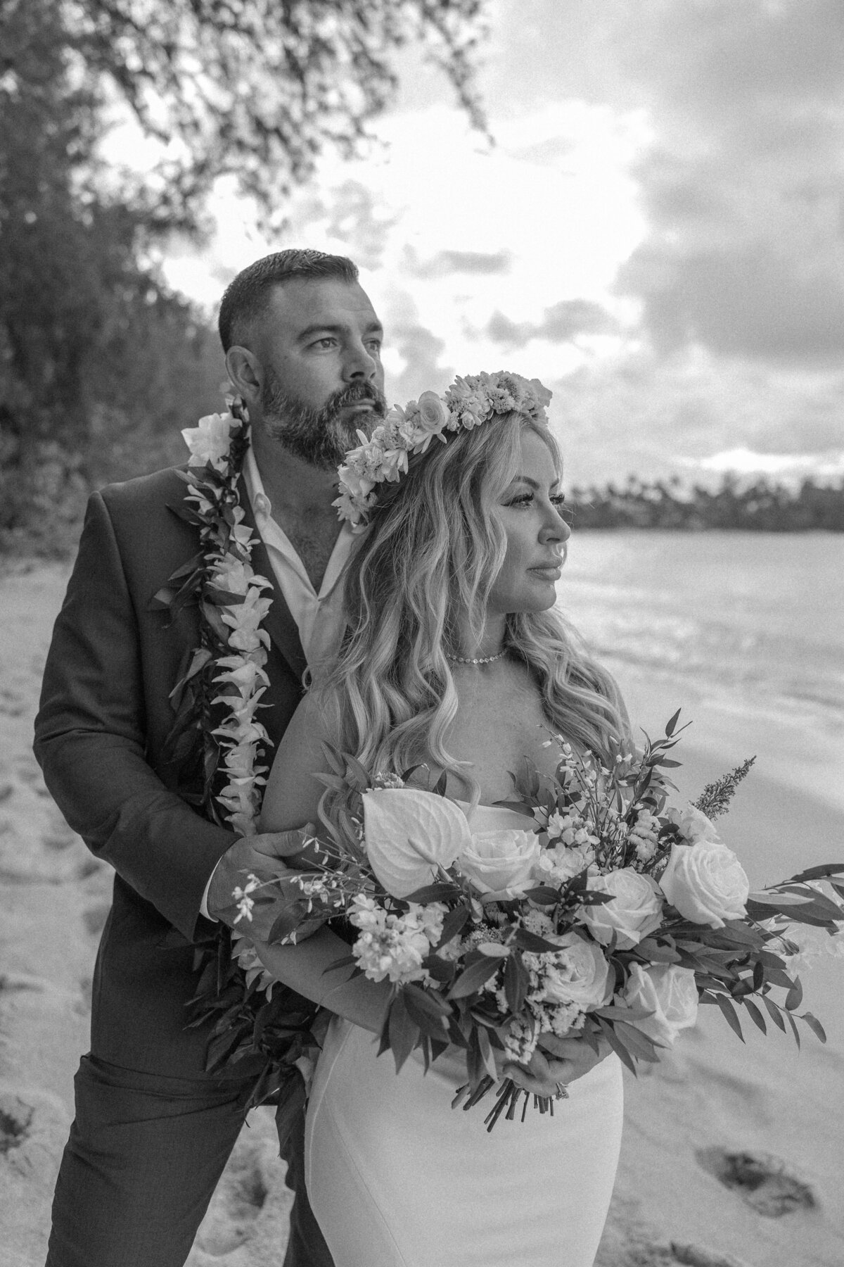 kawela-beach-elopement-17