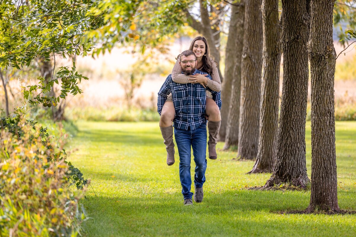 Courtney & Justin Engagement Photo - DVX10979_