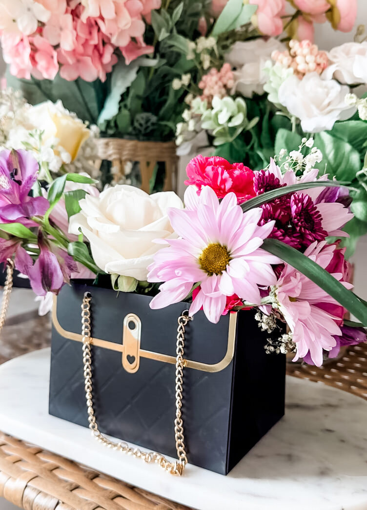 Flower Tote Purse (gold chain)