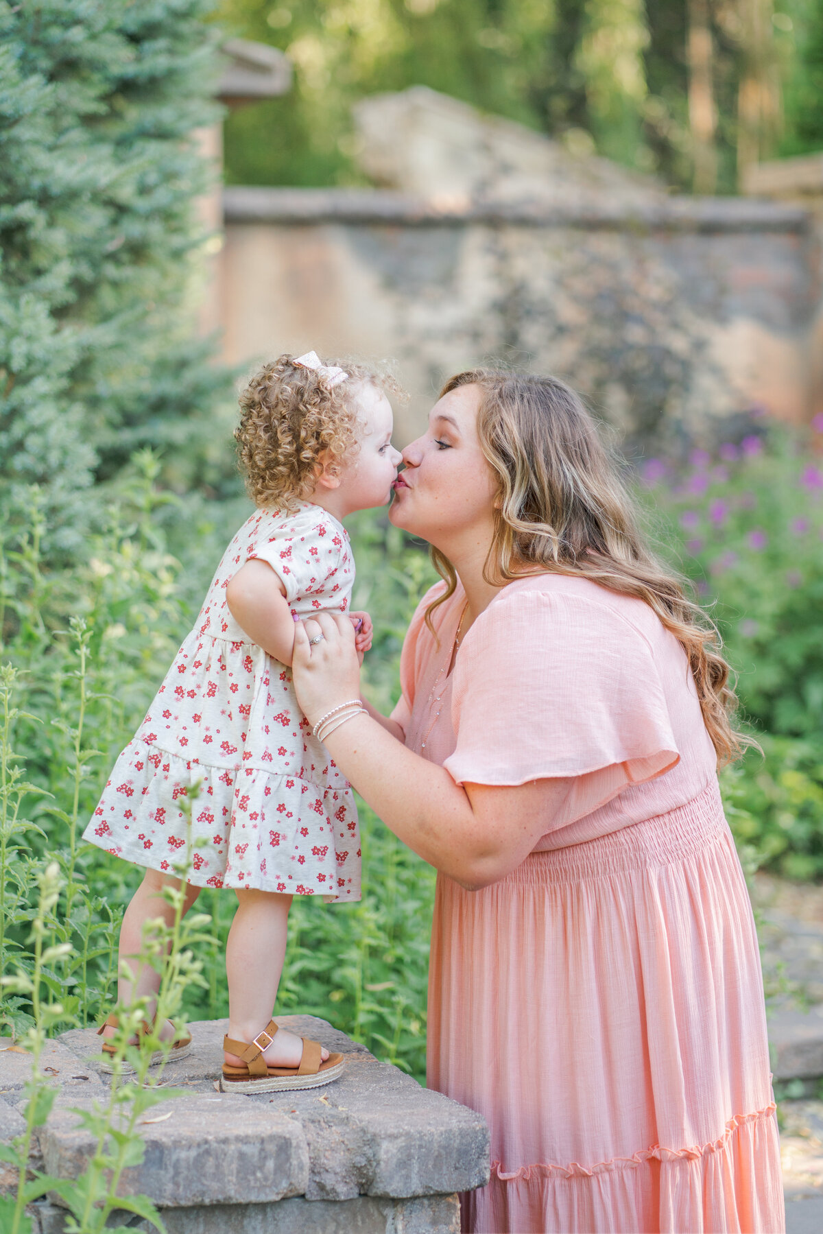Austin Texas family photo of mother and daughter.