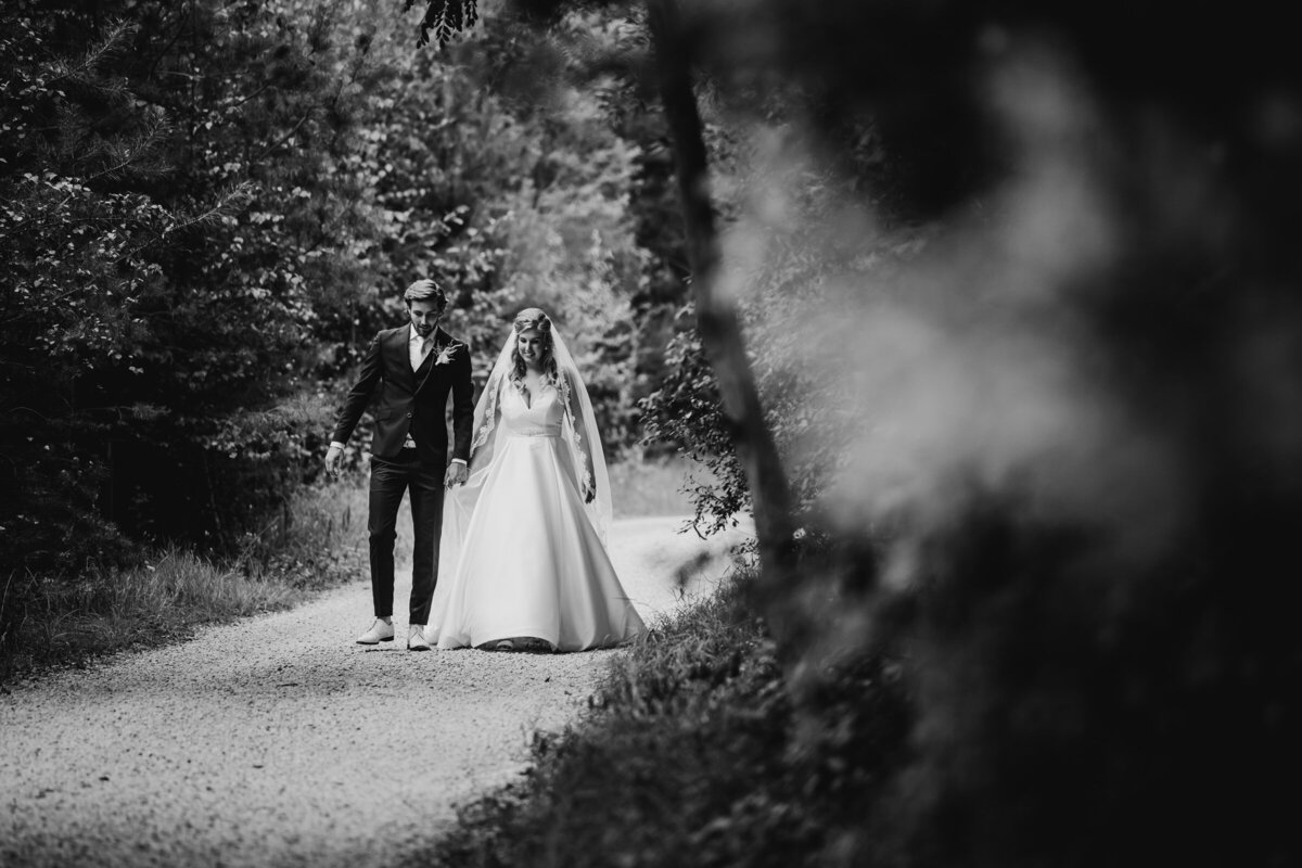 fotograaf bruiloft gelderland, bruidsfotografie gelderland, trouwfotograaf gelderland, bruiloft fotograaf gelderland, documentair fotograaf, fotograaf bruiloft gelderland, trouwlocatie veluwe, fotoshoot veluwe bruidsfotograaf veluwe, documentair fotograaf portret, trouwen fotograaf, trouw fotograaf, fotograaf trouwen, documentair fotograaf trouwen, documentair fotograaf bruiloften, documentaire fotografie, fotografie documentair, documentaire trouwalbum, trouwfotograaf huissen, bruidsfotograaf huissen, huwelijksfotograaf huissen, trouwfotograaf gelderland, huwelijksfotograaf gelderland, bruidsfotograaf gelderland, huwelijksfotografie veluwe, fotoshoot veluwe