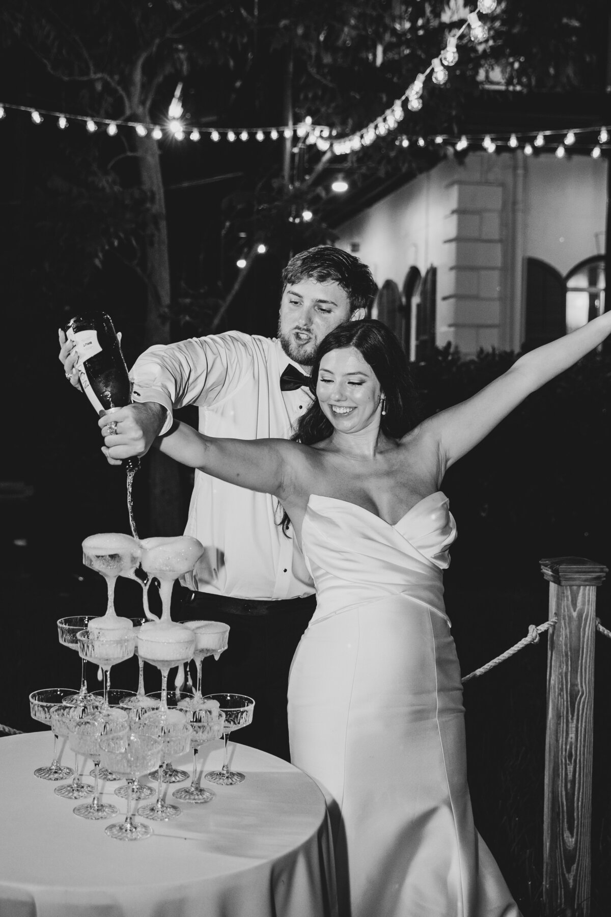 4  HEMINGWAY HOME KEY WEST - JANNETTE DELLANOS PHOTOGRAPHY - FLORIDA KEYS WEDDING PLANNER - KEY WEST WEDDING PLANNER - JUST MARRIED - JUST ENGAGED - HEMINGWAY HOME WEDDINGS