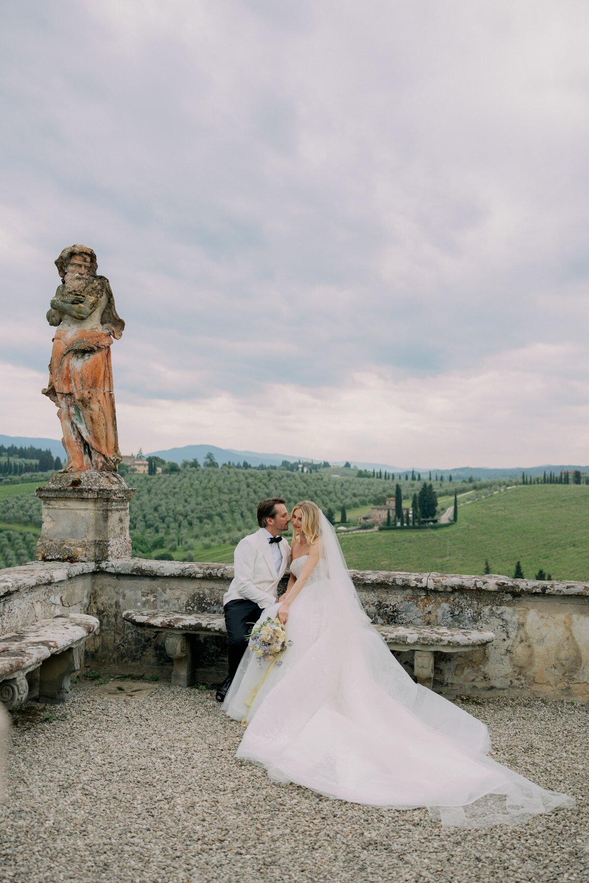 villa-corsini-florence-italy-wedding-larisa-shorina-destination-luxury-photography-94-min