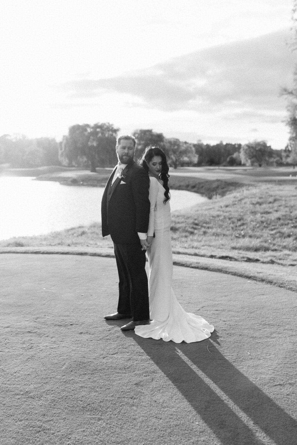 Golf-course-Wedding-Portraits-bride-groom-11