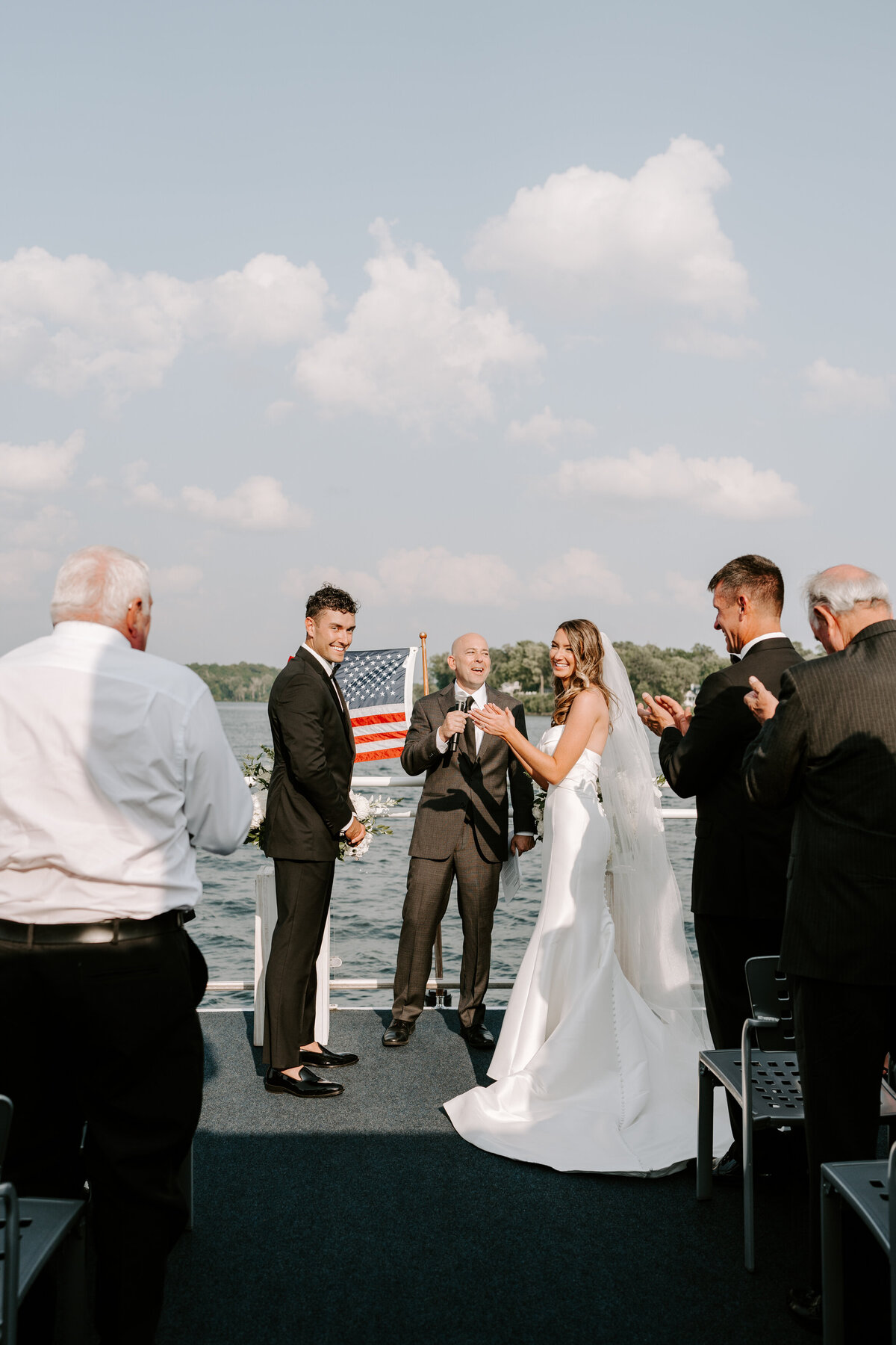 abby-parker-lake-minnetonka-wedding-63