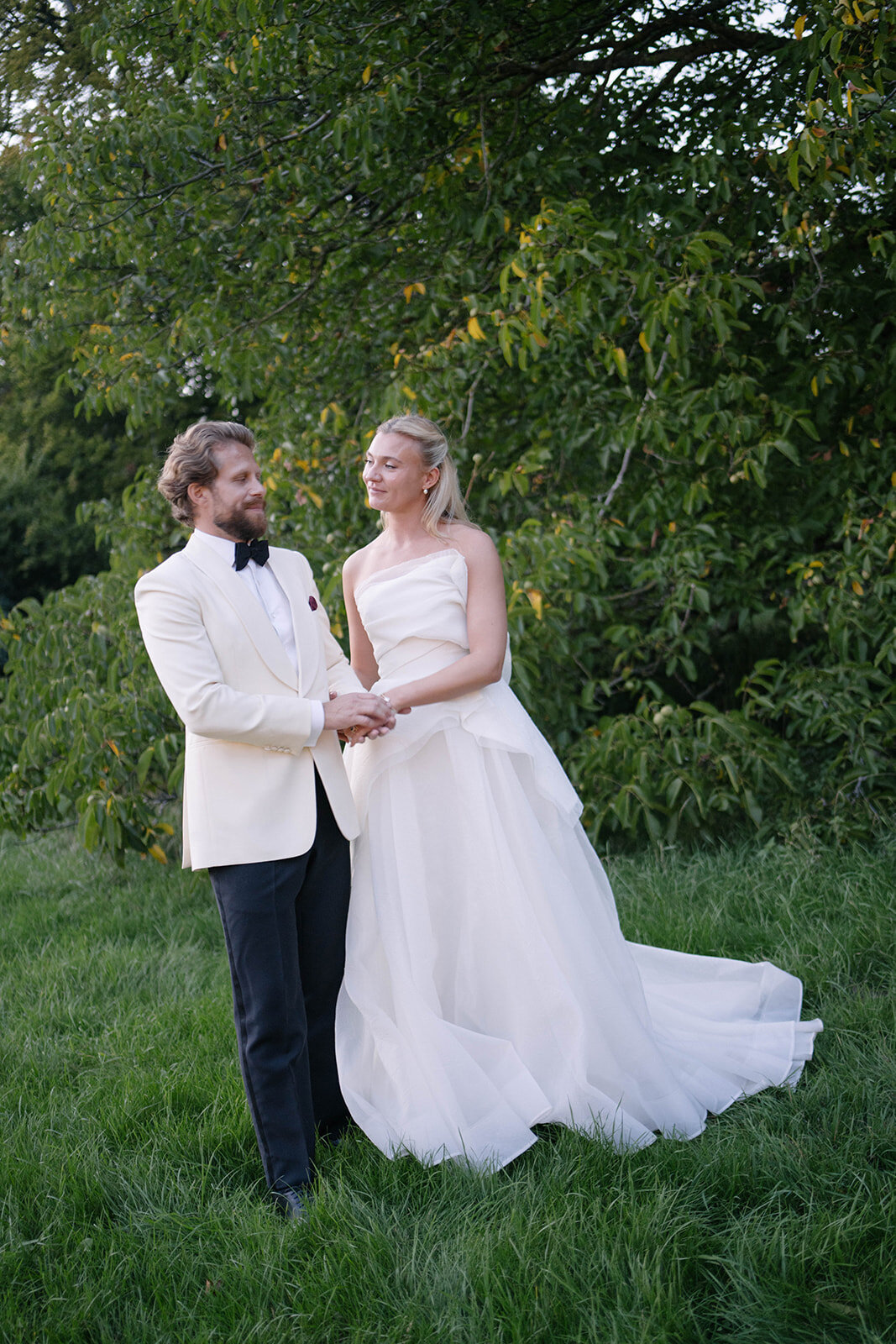 Attabara Studio Luxury Wedding Planner at Cornwell Manor by Phoebe Piper9643