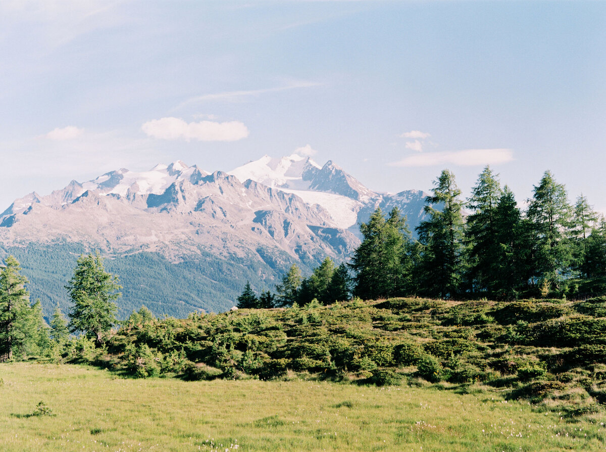 Couples photography session outdoors in Moosalp, Valais, Switzerland - 15