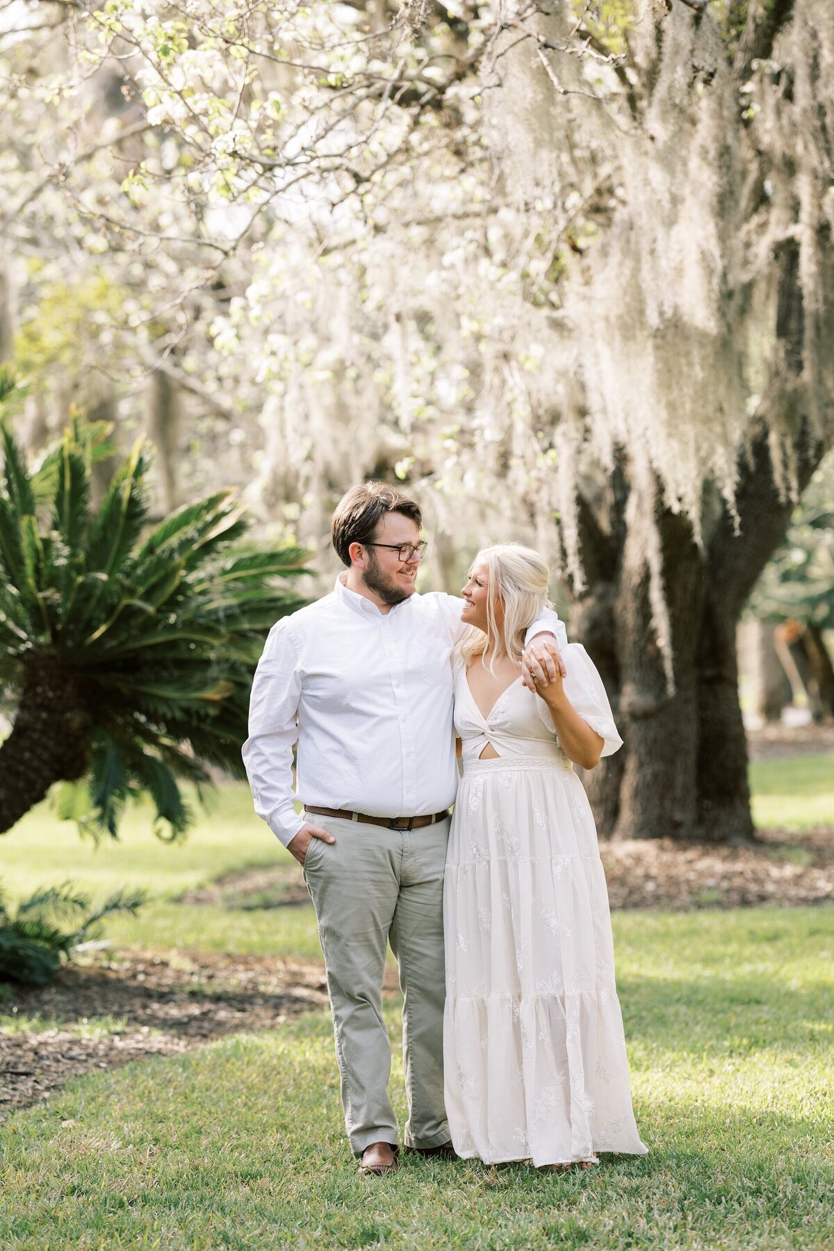 timeless-white-themed-georgia-engagement-photography-1