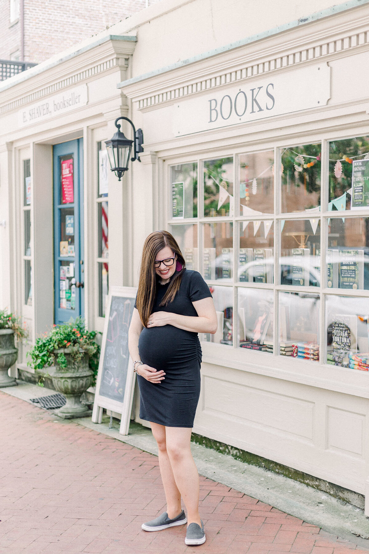 Maternity session in Savannah, Georgia captured by Staci Addison Photography