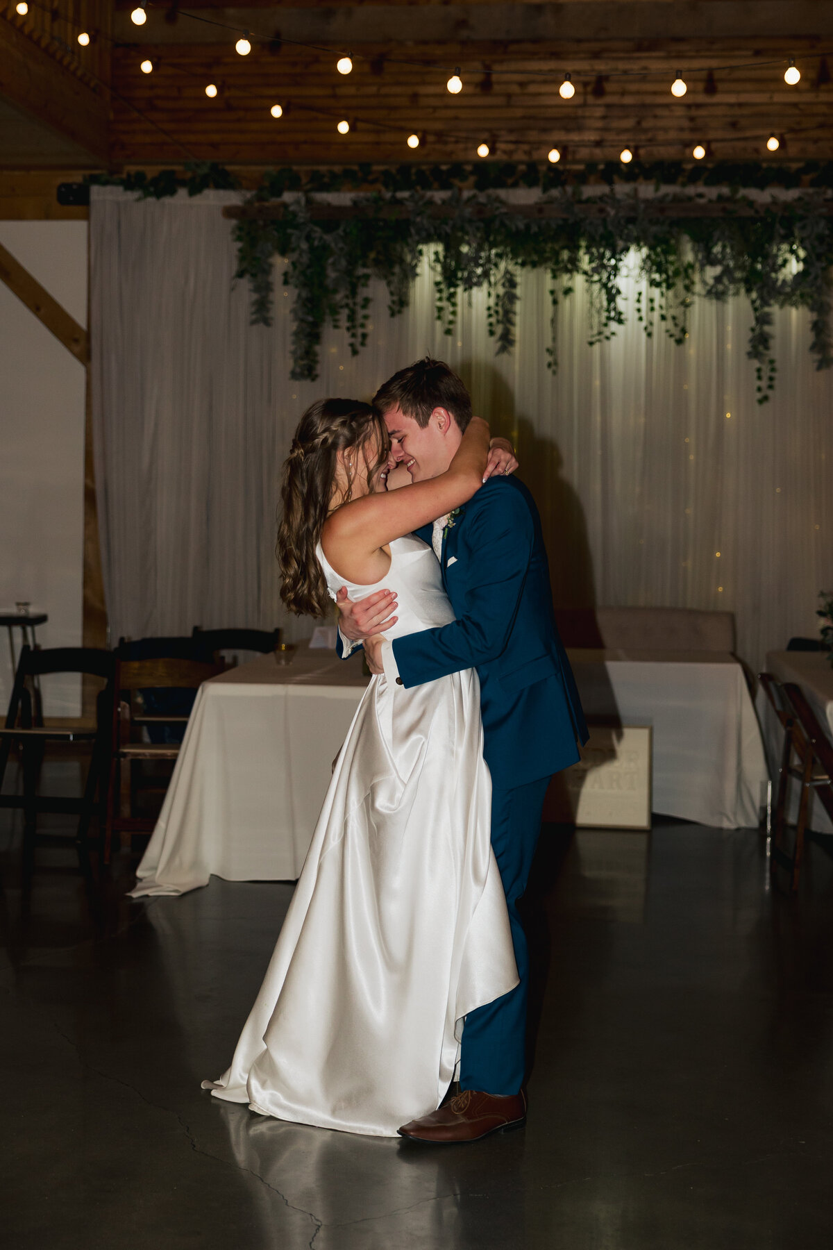 Sydney and Brant's Rustic Midwest Wedding Photography-860
