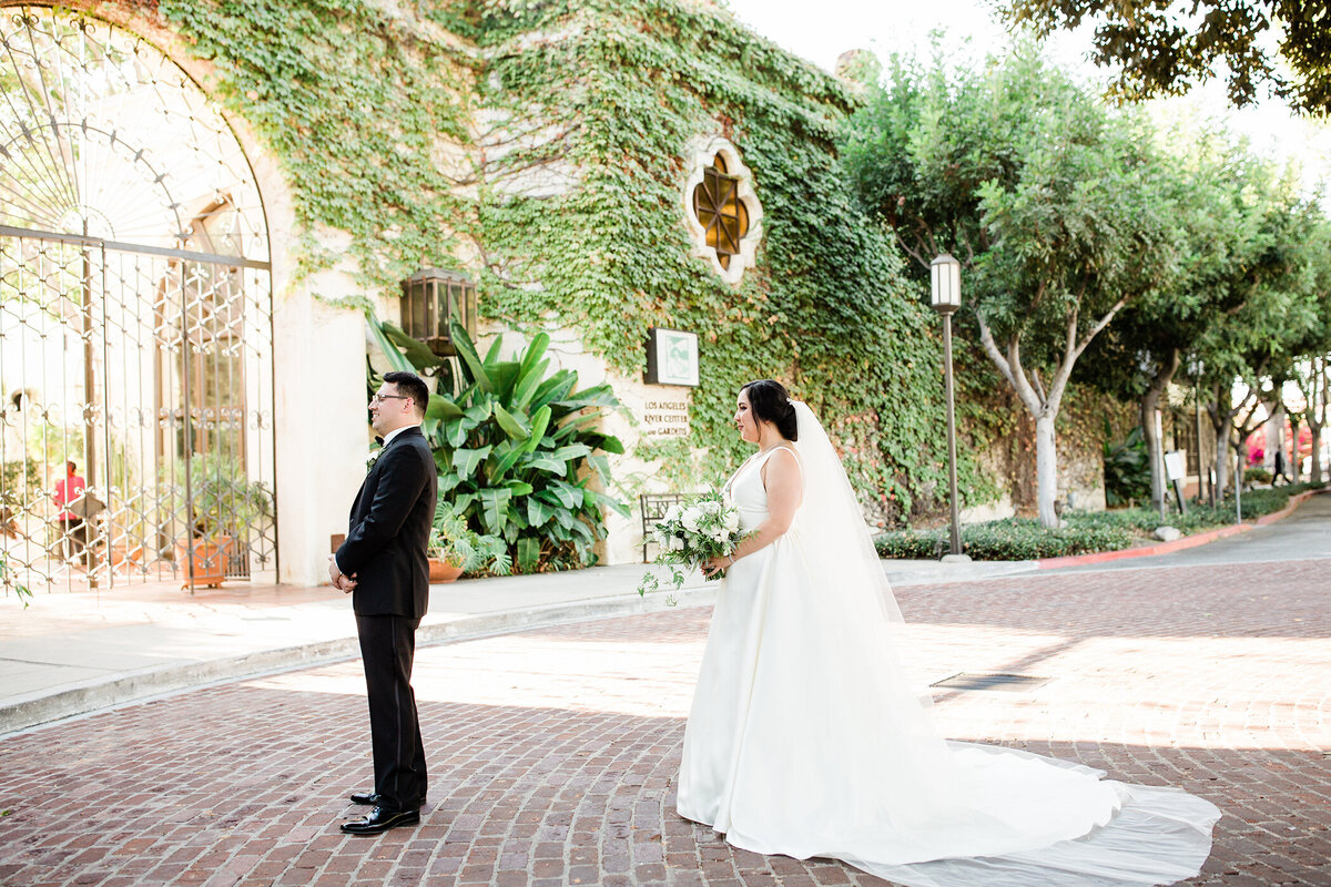 Los Angeles Wedding Planner - Robin Ballard Events - LA River Center and Garden - Alexis + Alex - 25