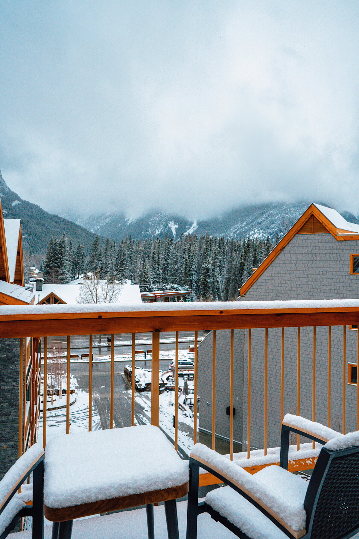 Otter Banff x LTN - Room - Image 13