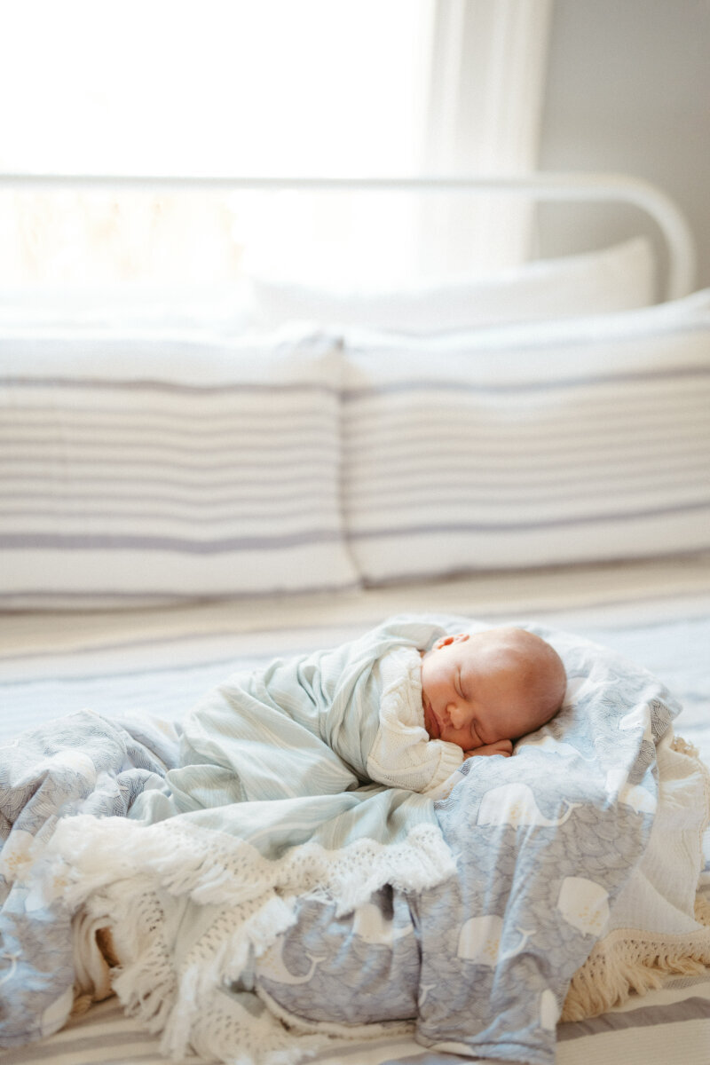 perth-newborn-baby-photographer-natural-in-home (2)