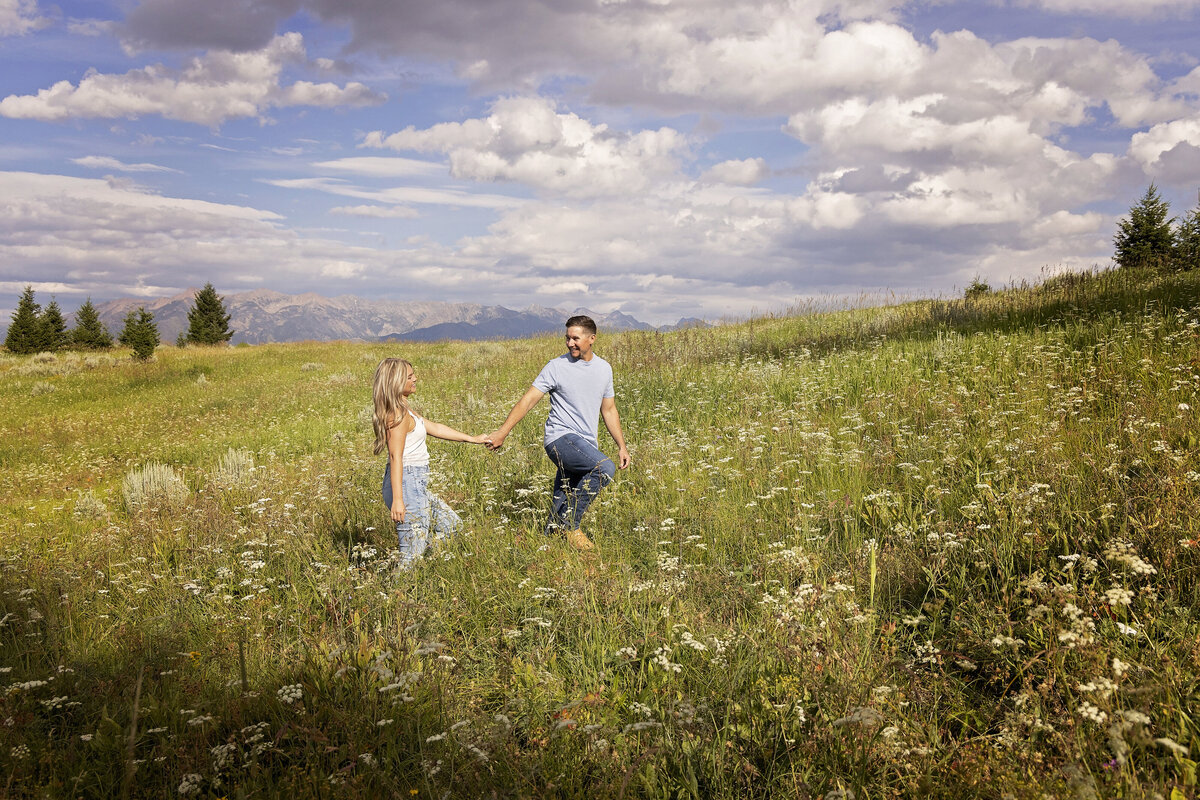 Shanna-Mae-Photography-Montana-Photographer-Engagement-Couples-Mountains-Wildflowers-Ennis-Bozeman-003