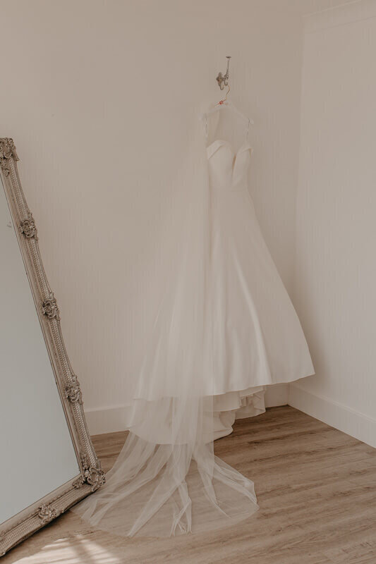 wedding dress