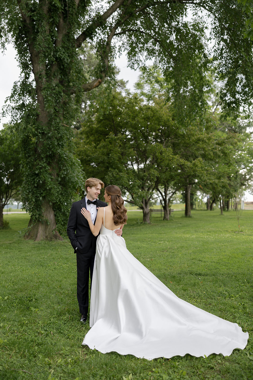 loui_photography_beach_club_minneapolis_summer_wedding-156