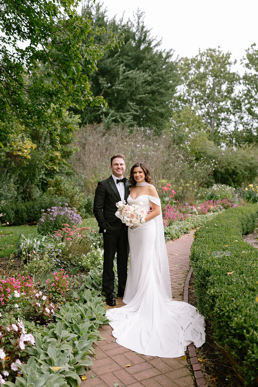 meadow_brook_hall_fall_wedding_loui_photography_michigan_wedding-10