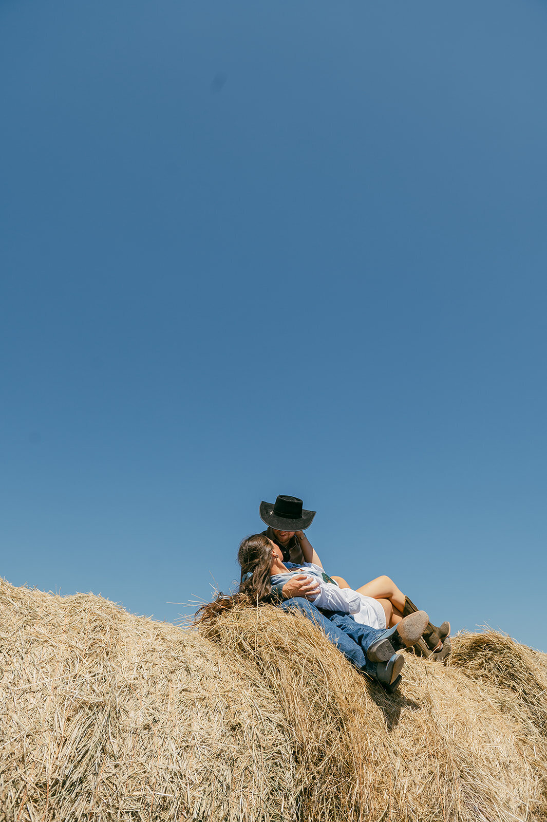 presley-gray-photo-haybale-forest-montana-elopement-7389