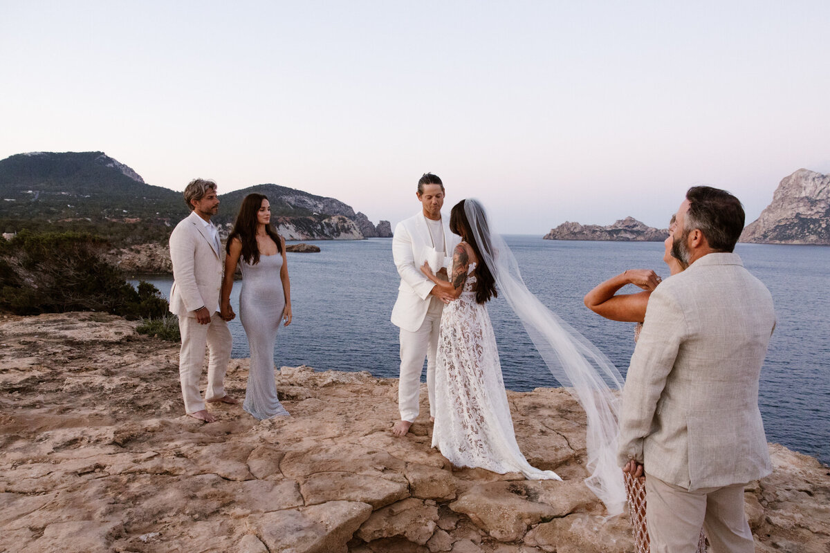 Elopement ceremony on the cliffs with Es Vedra view on Ibiza