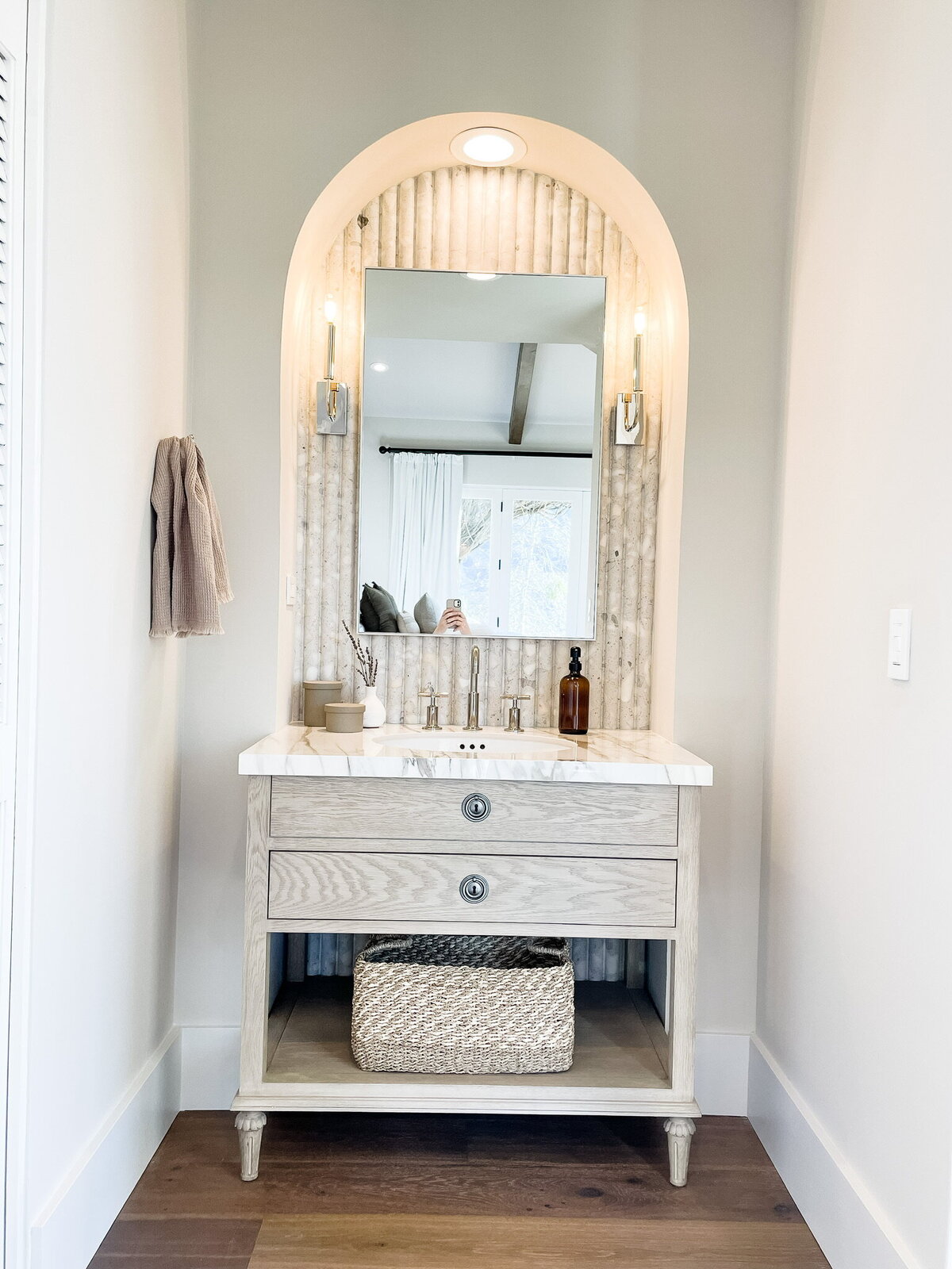 bathroom vanity