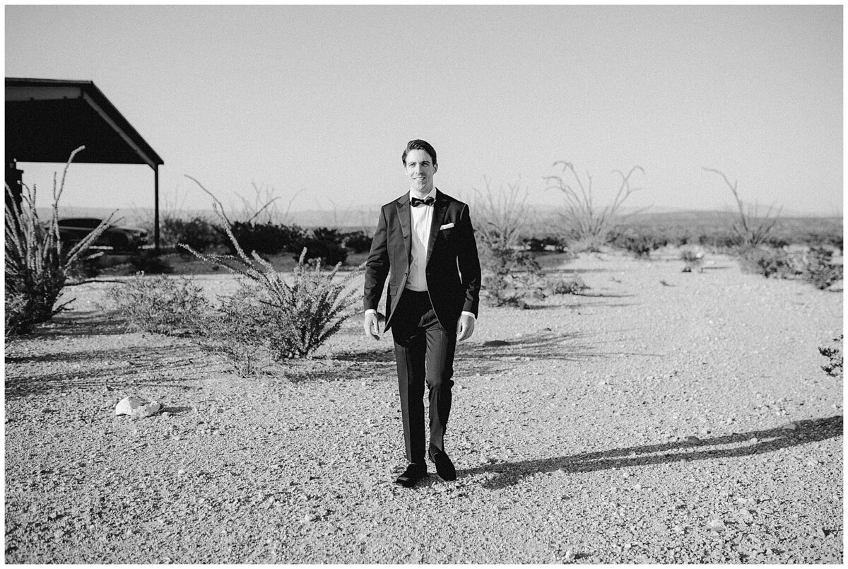 Marfa-Texas-Elopement-By-Amber-Vickery-Photography-39
