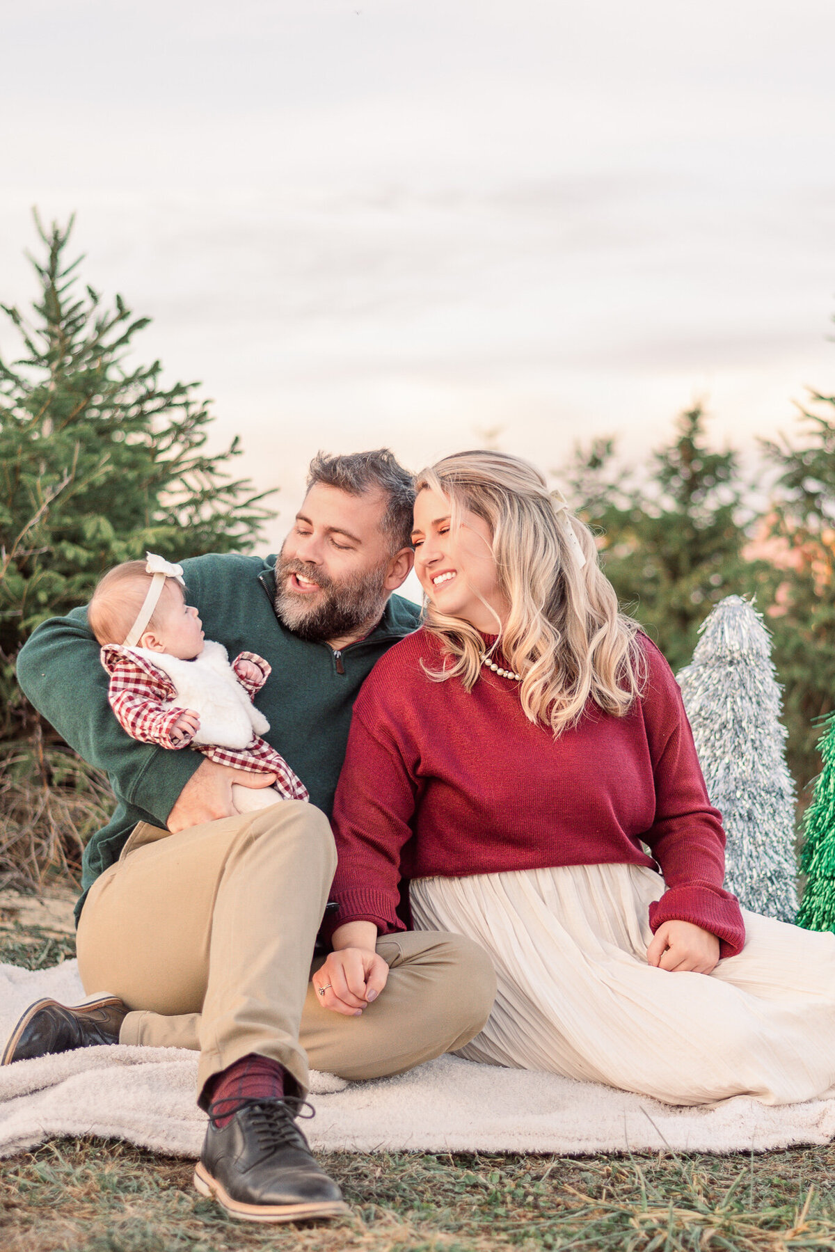pittsburgh-christmas-minis-laughing-family