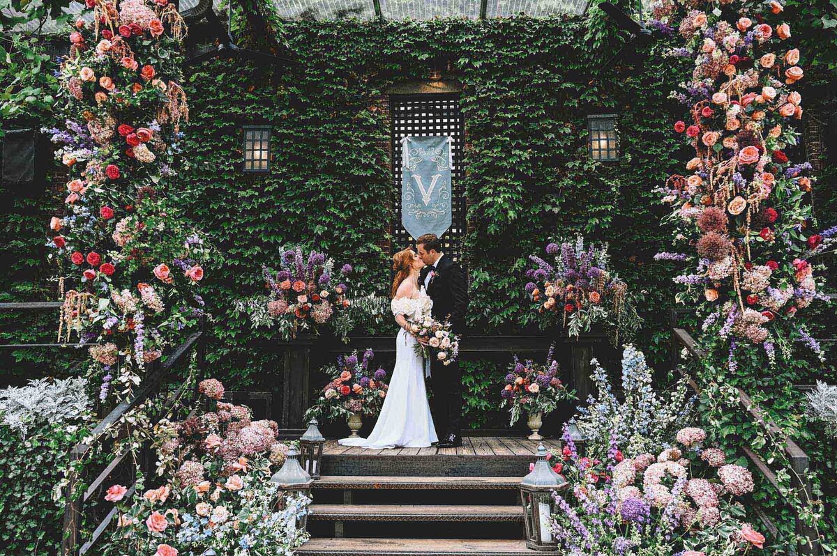 jaclyn-fisher-events-planning-colorful-summer-garden-wedding-in-nyc-102
