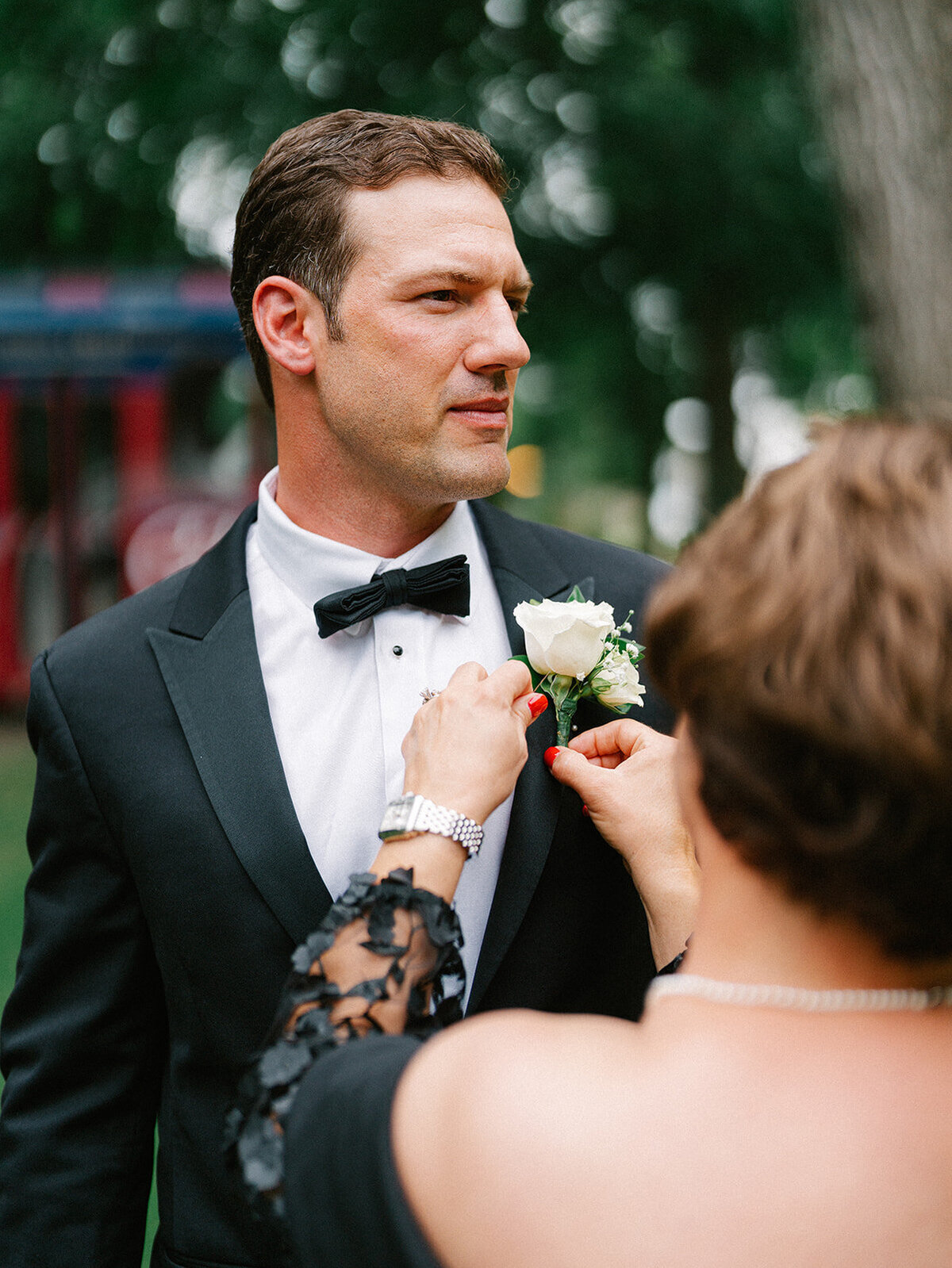 erienne-cam-wedding-guys-getting-ready-72_websize