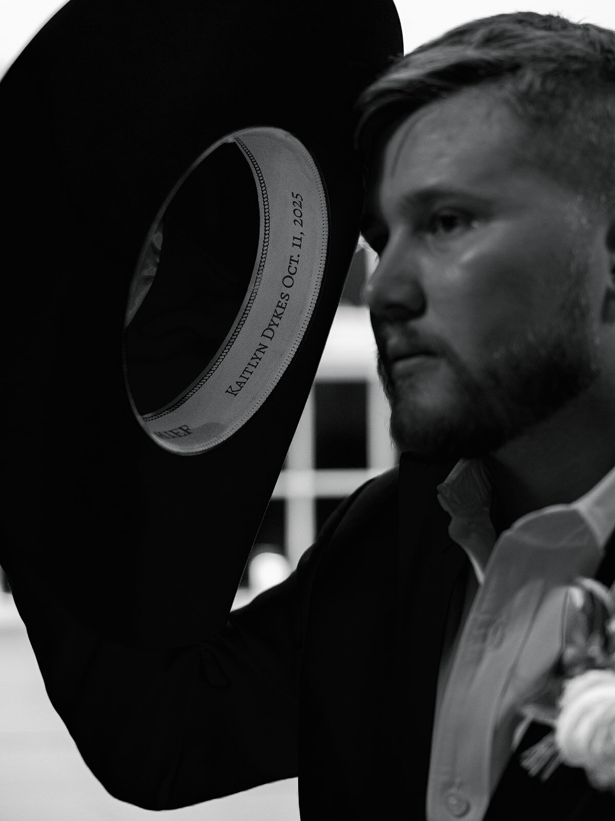 2025-10-11_DykesWeddingPreviews_MollyMurphyPhotography-141